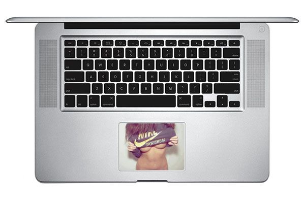 Sticker Nike Underboobs pour Mac