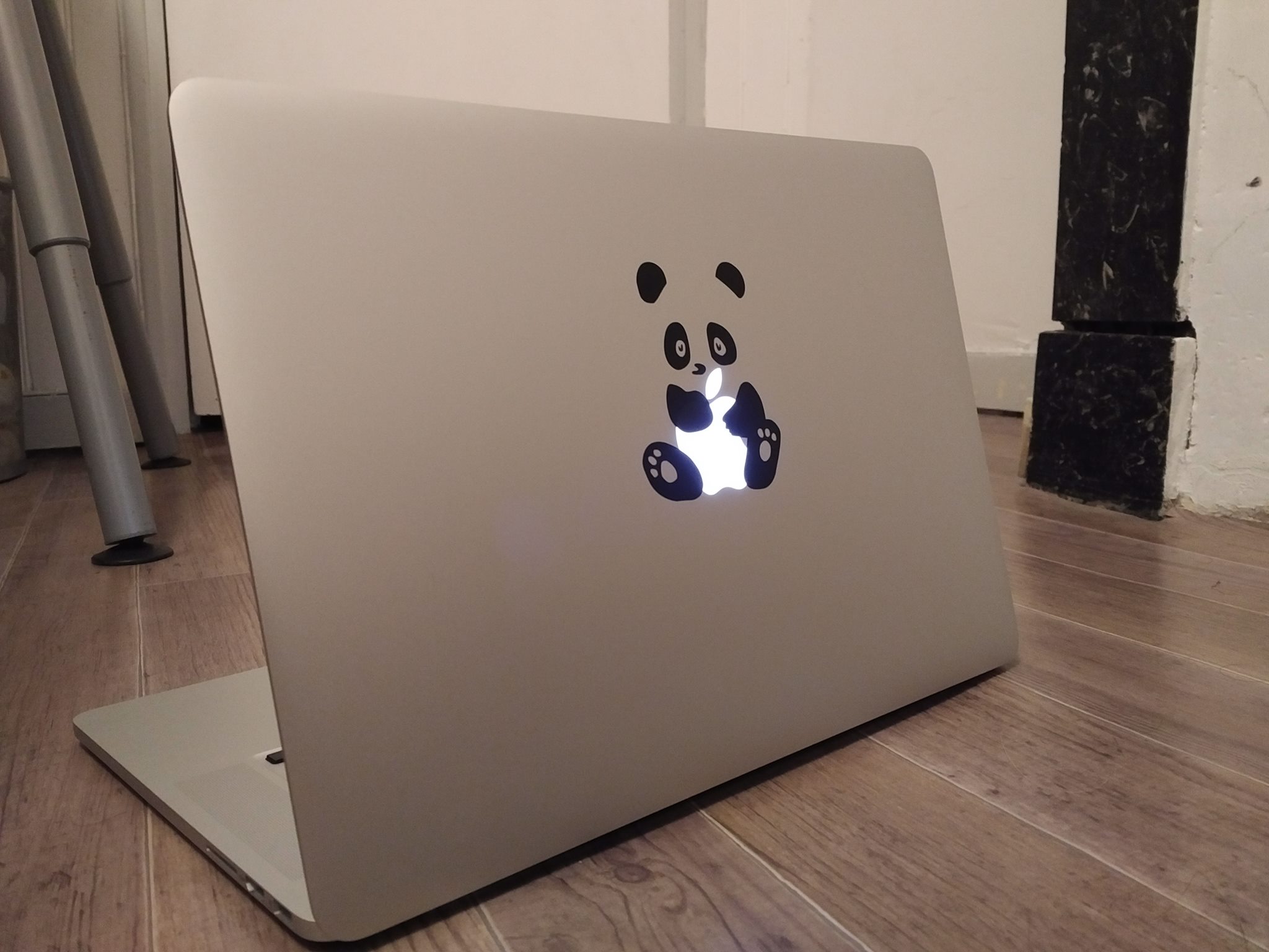 sticker-macbook-panda.jpg